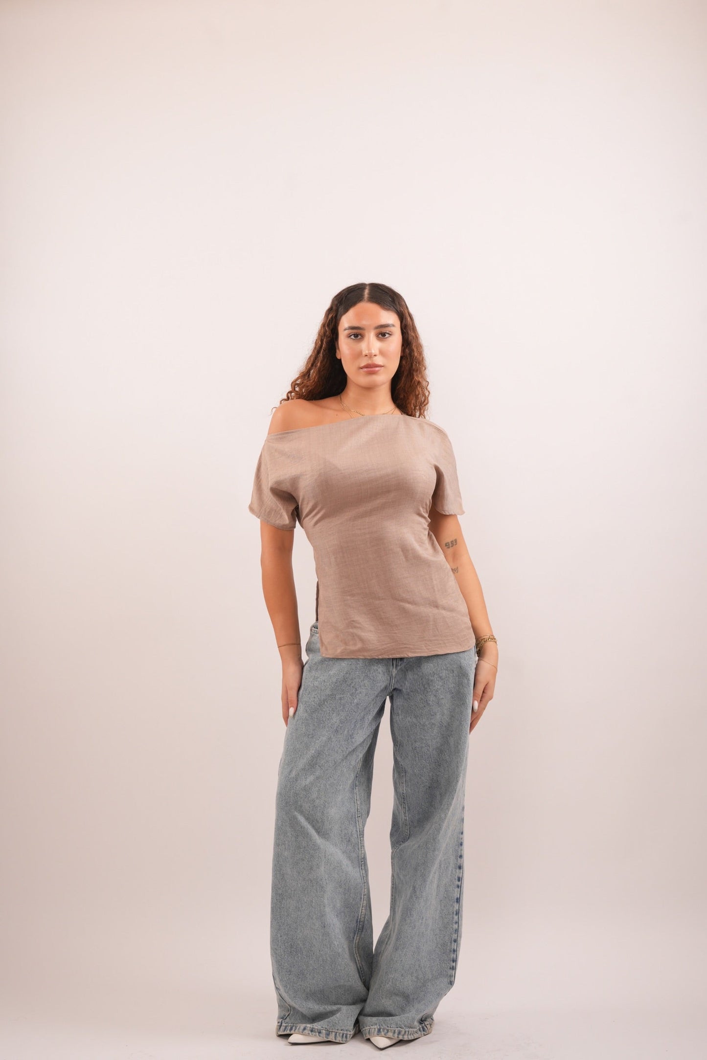 Oneshoulder Blouse in mocha