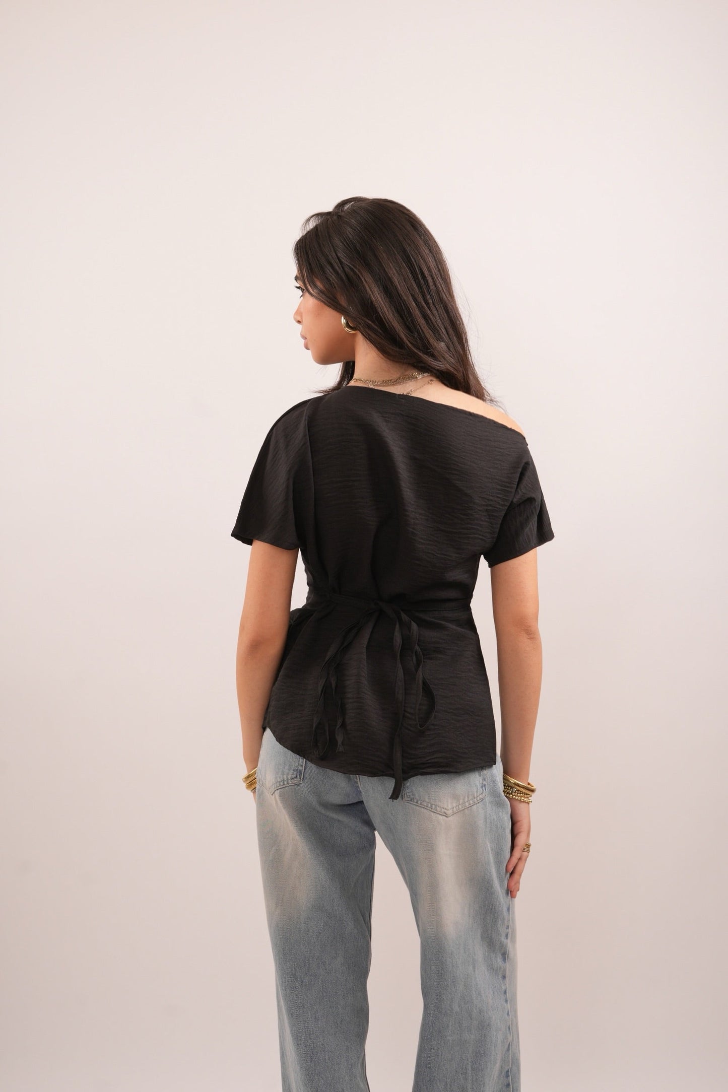 Oneshoulder Blouse in black