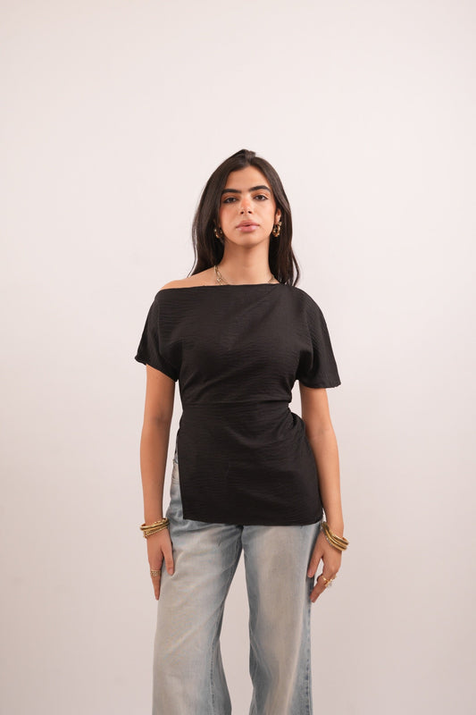 Oneshoulder Blouse in black